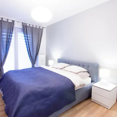 아파트 Blue Coast Solna 11c/305